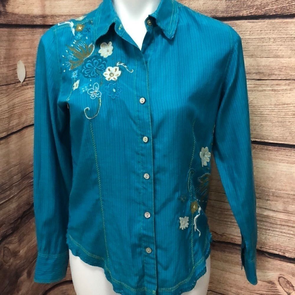 Chico’s button down embroidered collared silk blouse